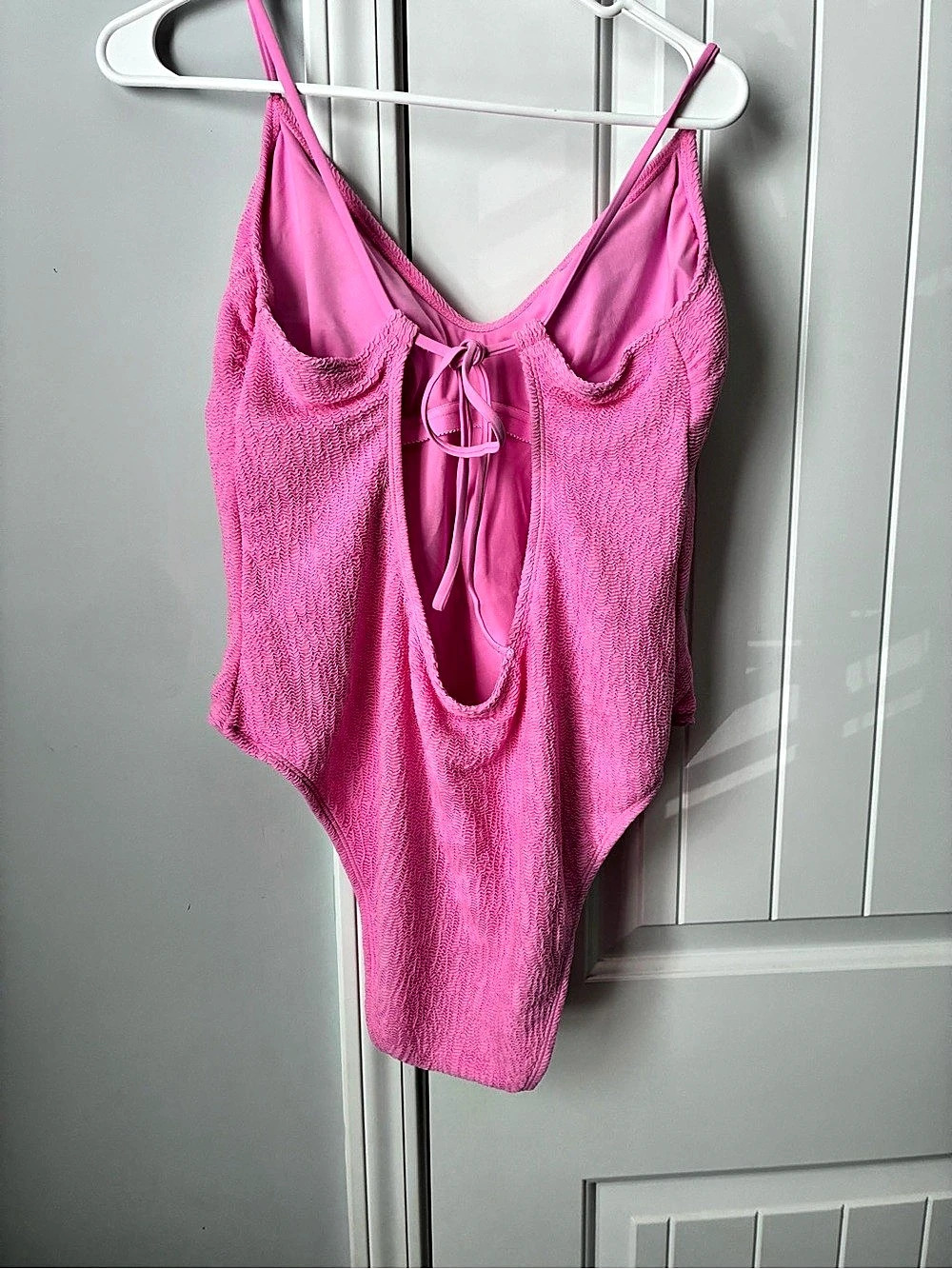 NO BOUNDARIES Crinkle One-Piece Swimsuit Pink Size XL (20)